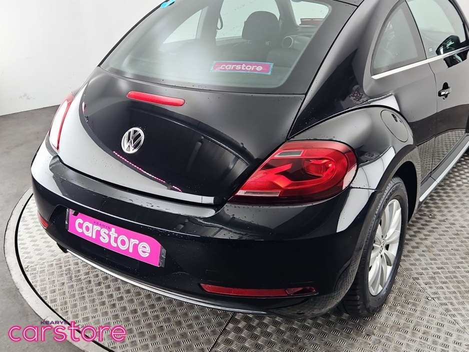 2017 Volkswagen Beetle - image 15