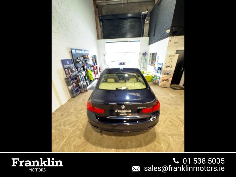 2014 BMW 3 Series - image 3