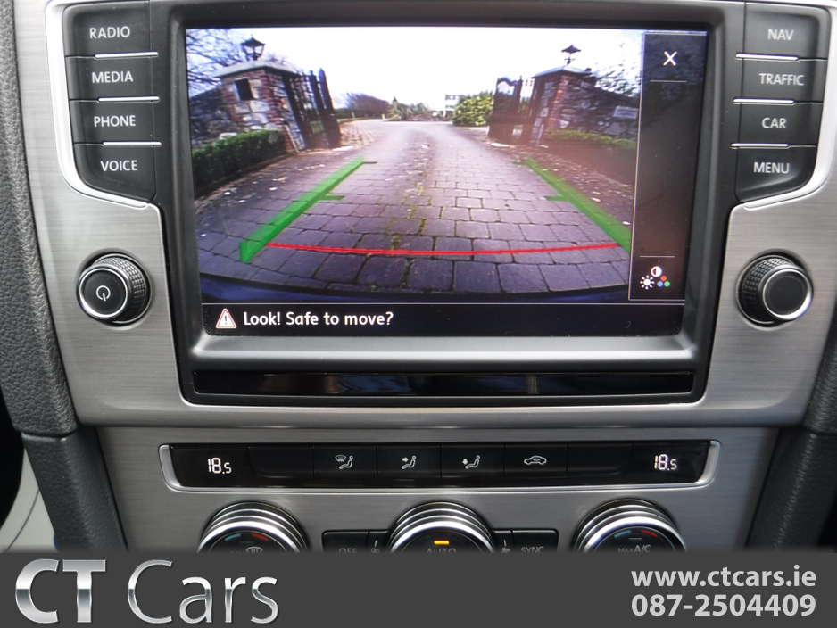 2016 Volkswagen Golf - image 17