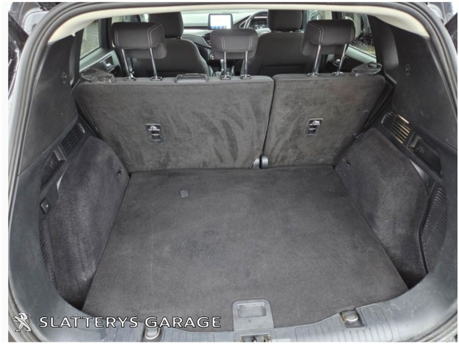 2021 Ford Kuga - image 13