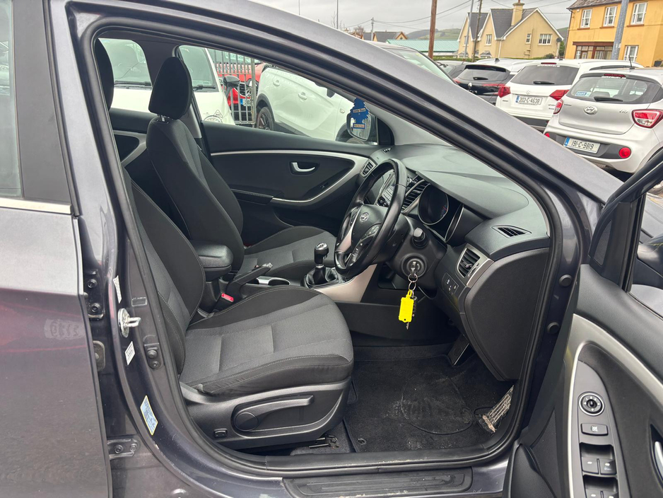 2015 Hyundai i30 - image 8