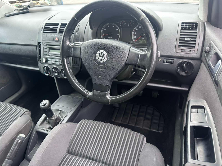 2008 Volkswagen Polo - image 12