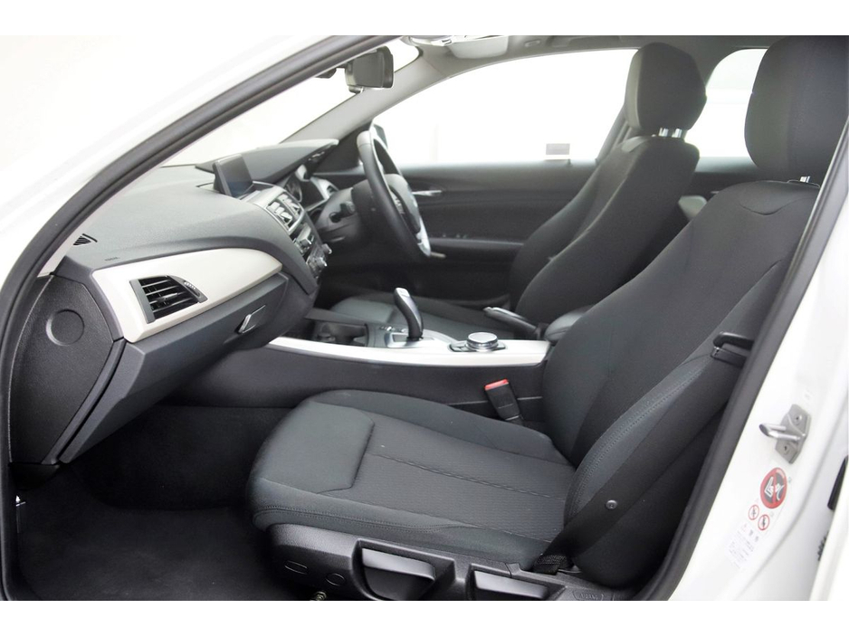 2017 BMW 1 Series 118i AUTO *REVERSE CAMERA*REAR PARK SENSORS* €16,890