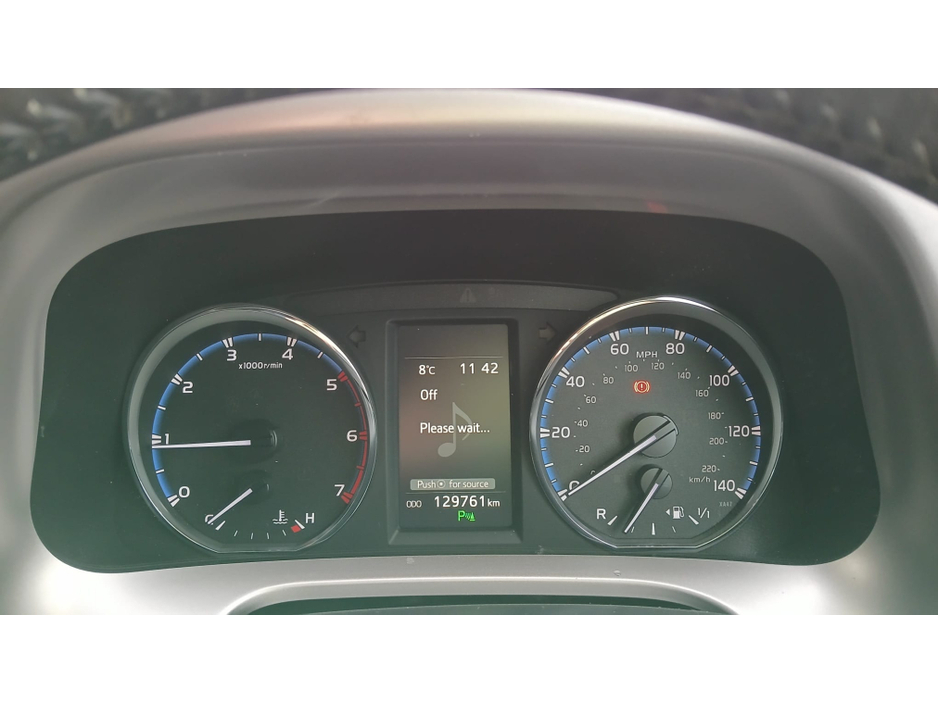 2018 Toyota Rav4 - image 10