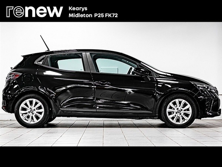 2025 Renault Clio - image 7