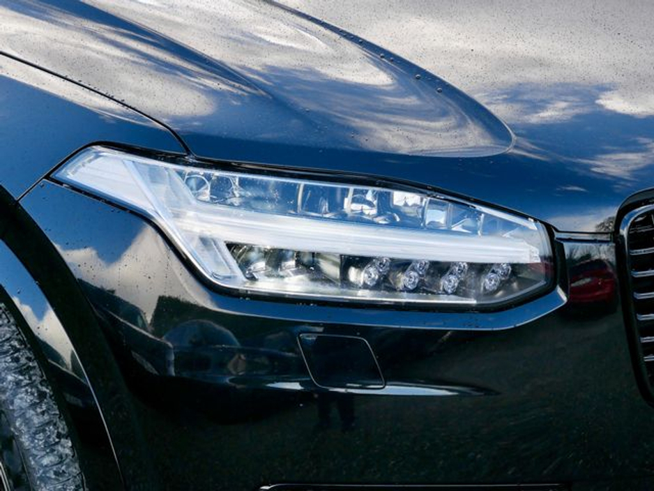 2024 Volvo XC90 - image 8