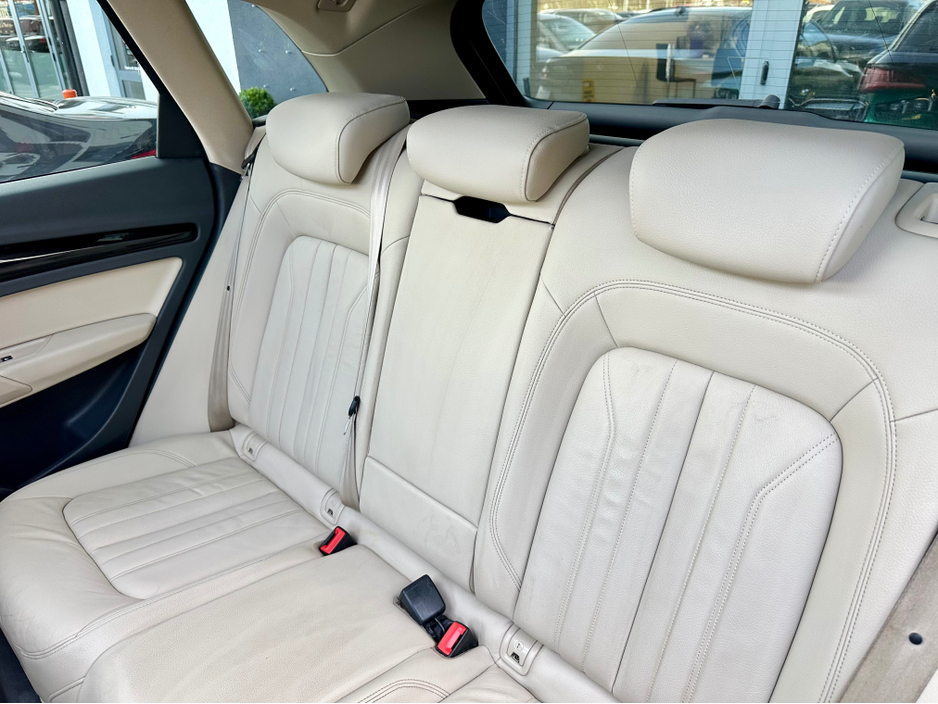 2020 Audi Q5 - image 8