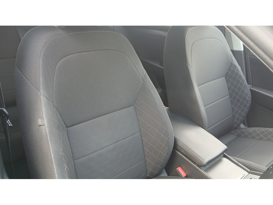 2020 Skoda Superb - image 16