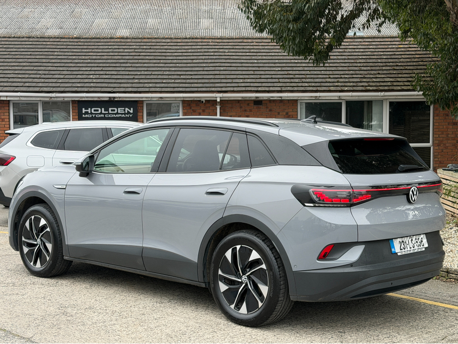 2023 Volkswagen ID.4 - image 12