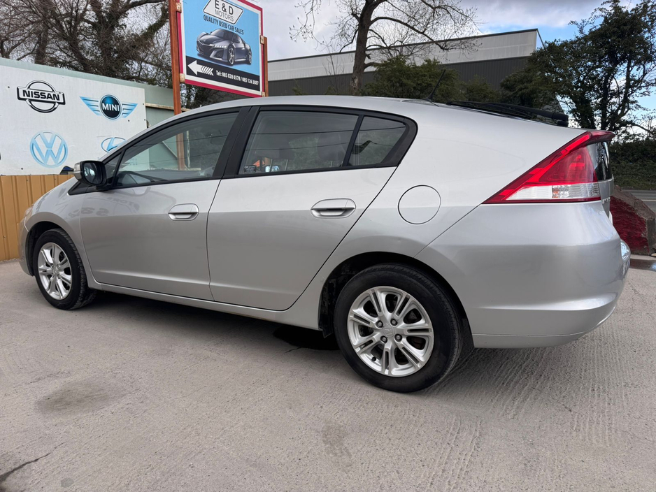 2011 Honda Insight - image 16