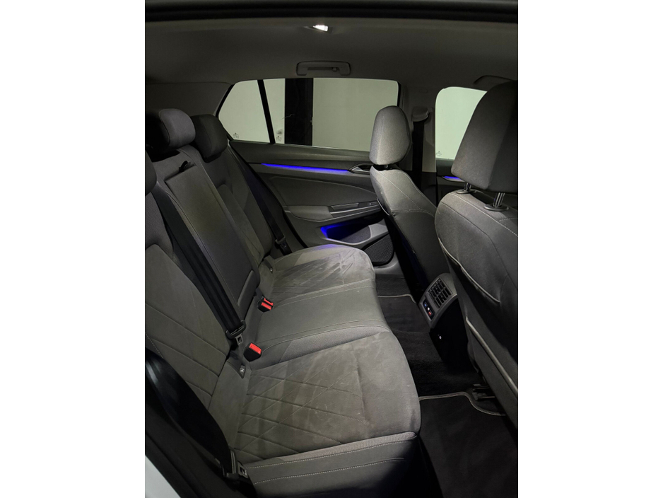 2020 Volkswagen Golf - image 7