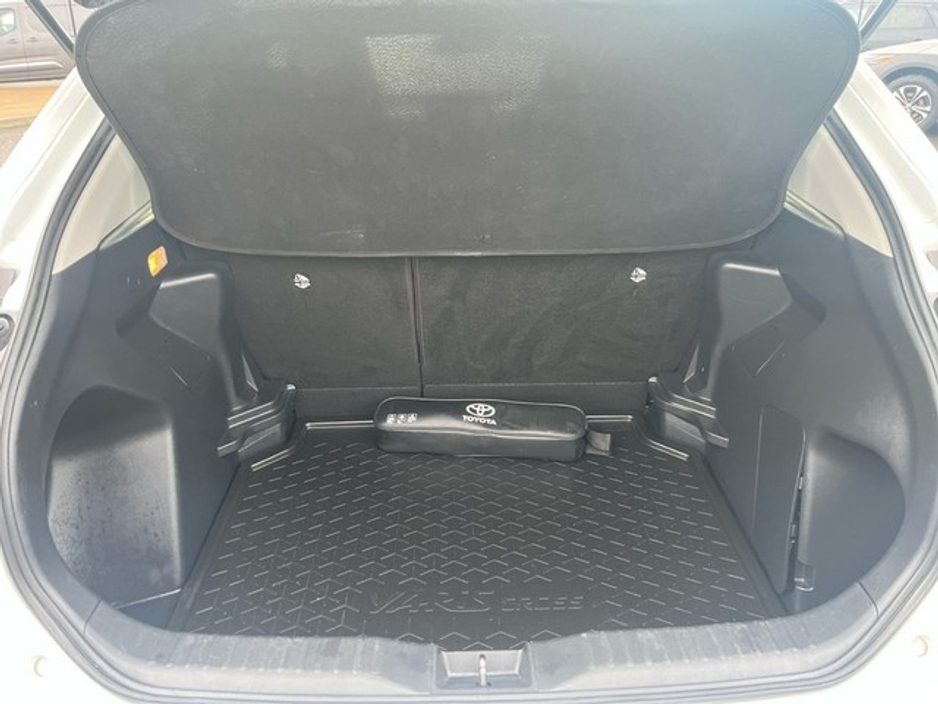 2022 Toyota Yaris Cross CR CROSS LUNA 4DR AUTO