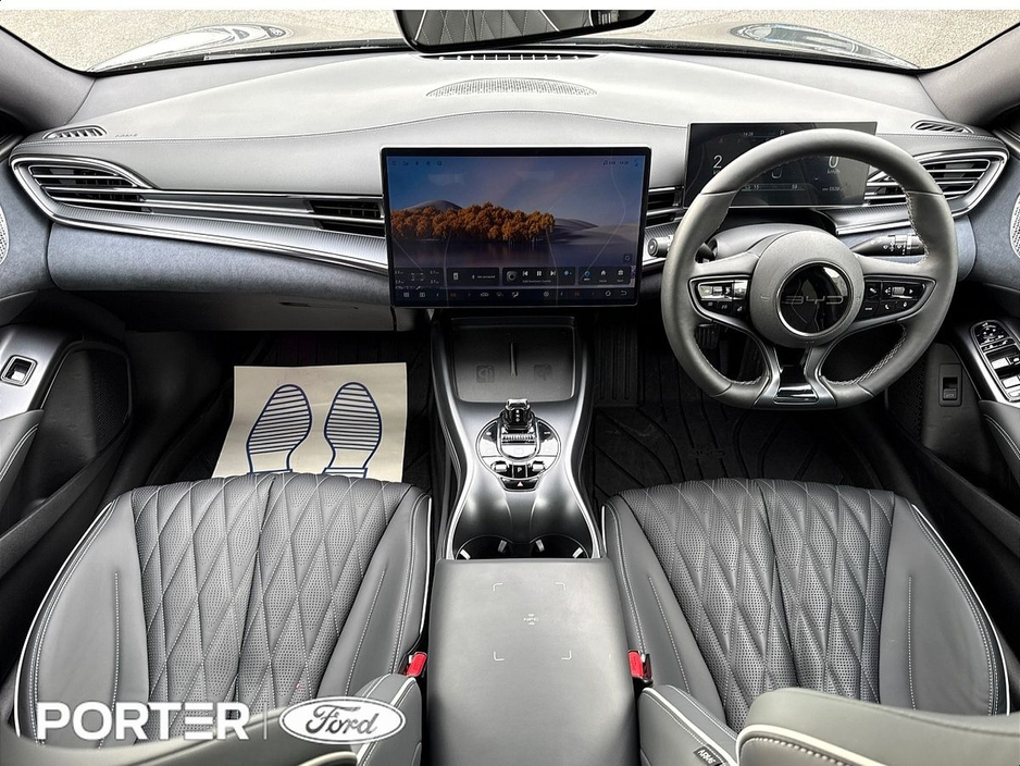 2025 BYD Seal - image 2