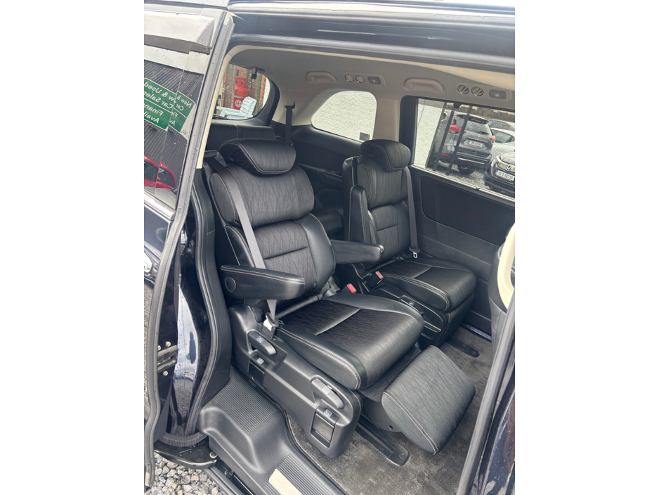 2016 Honda Odyssey - image 7