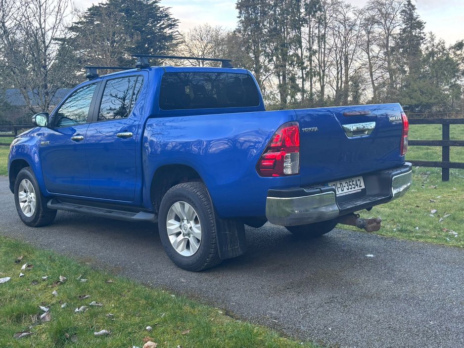 2017 Toyota Hilux - image 6