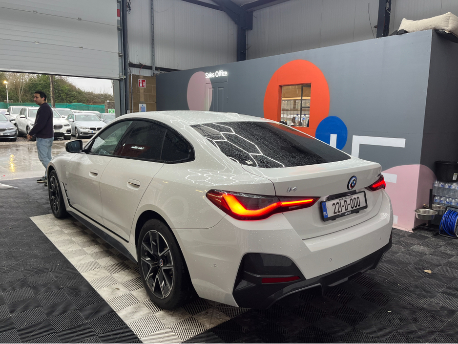 2022 BMW i4 ONLY 20K KMS 2022 BMW I4 40EDRIVE M SPORTS AUTOMATIC / CRUISE CONTROL / 360° PARKING CAMERA / ELECTRIC MEMORY & HEATED SEATS / PADDLE SHIFTERS / BMW APPS AND APPLE CARPLAY €36,950