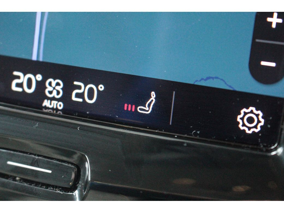 2021 Volvo XC60 T6 Inscription Expression €38,899