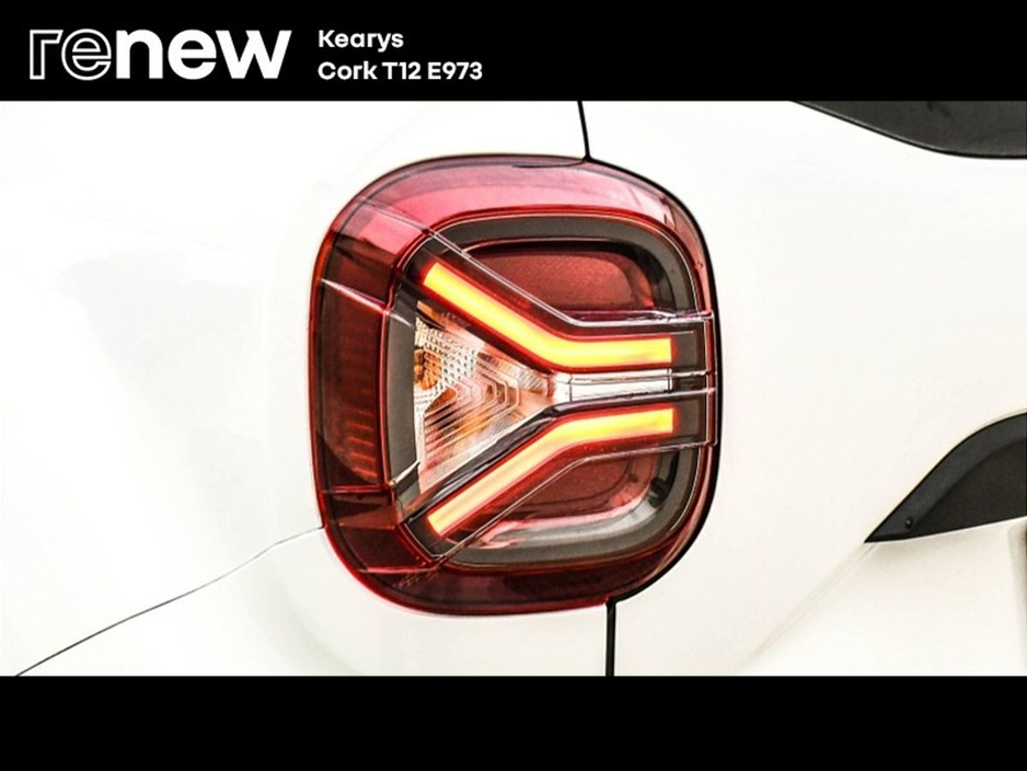 2022 Dacia Duster - image 16