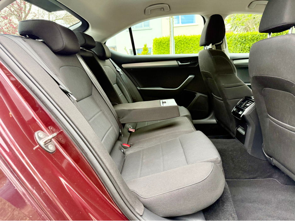 2016 Skoda Superb - image 19