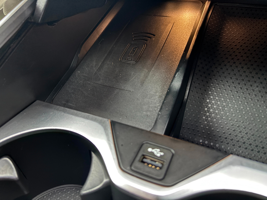 2021 BMW X7 - image 35