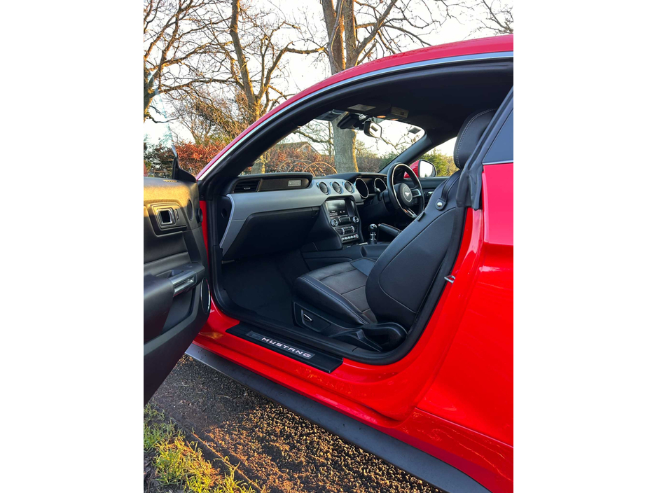 2017 Ford Mustang FASTBACK 5.0L V8 6SPEED 2DR €49,995