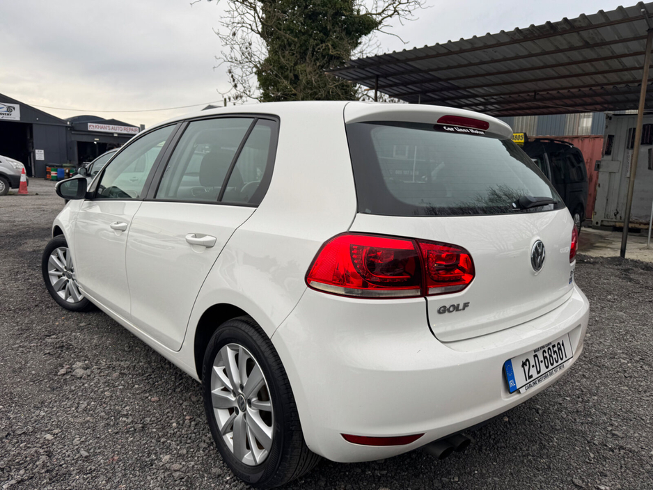 2012 Volkswagen Golf - image 4