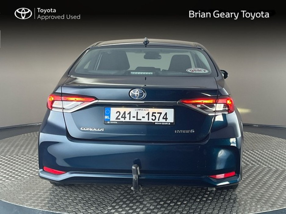 2024 Toyota Corolla LUNA SALOON Hybrid €28,950