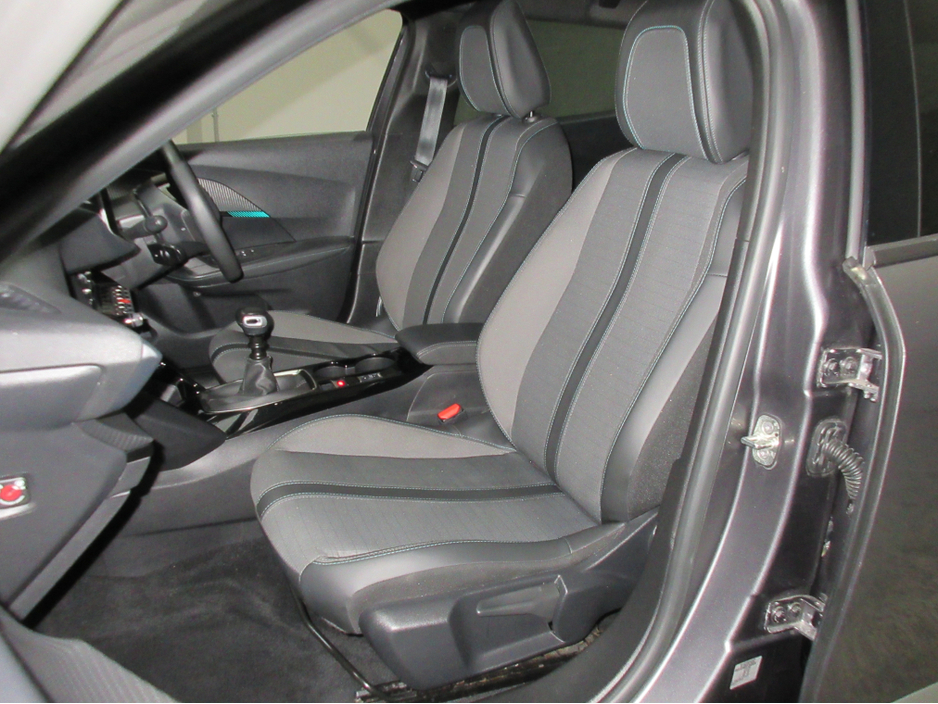 2023 Peugeot 2008 - image 11