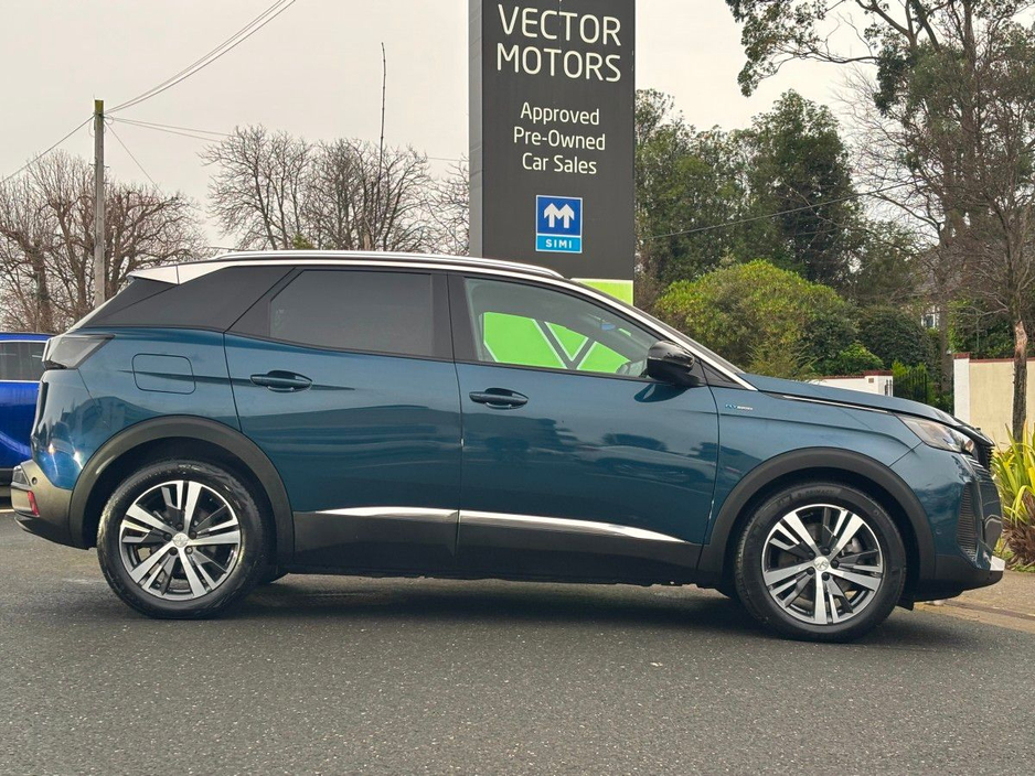2023 Peugeot 3008 ALLURE PREMIUM+ €29,995
