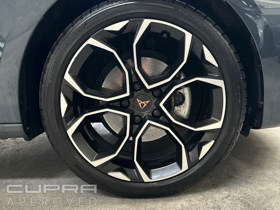 2025 Cupra Leon - image 6