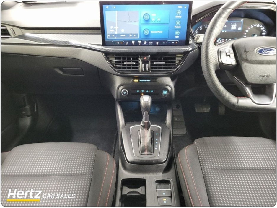 2023 Ford Focus - image 9