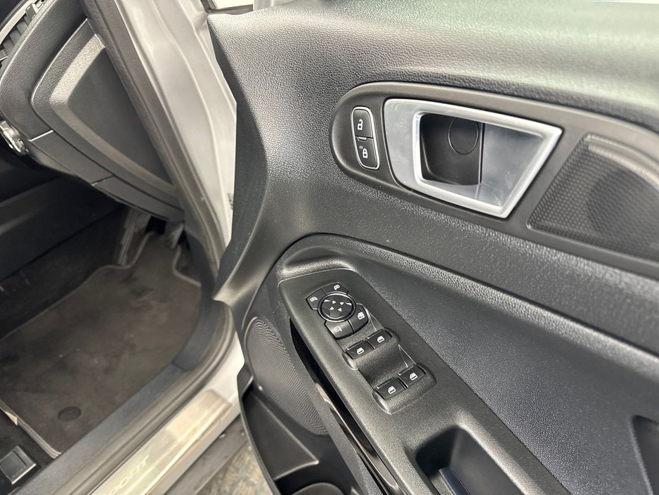 2020 Ford Ecosport - image 11