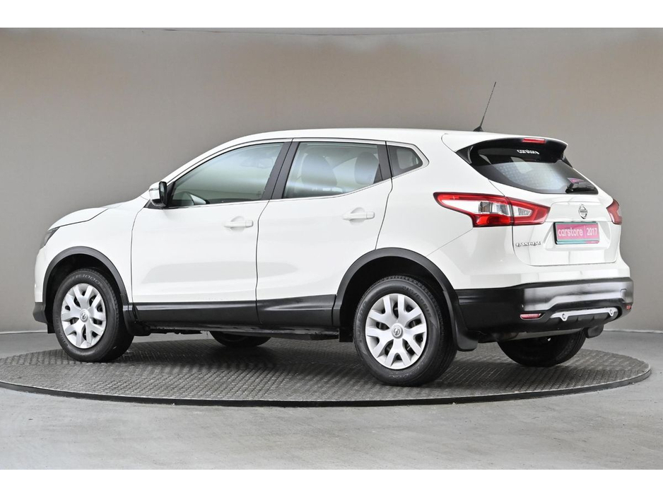 2017 Nissan Qashqai - image 6