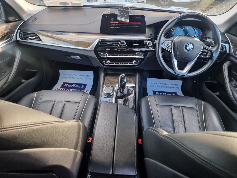 2018 BMW 5 Series - image 3