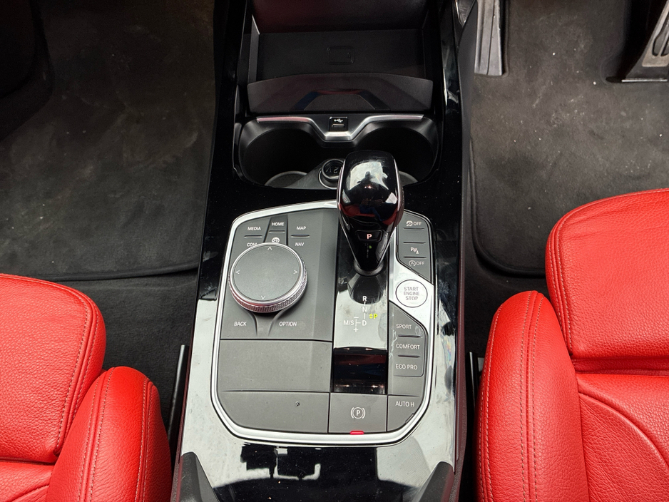 2020 BMW 1 Series - image 15