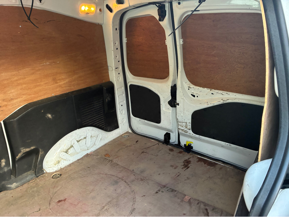 2014 Peugeot Partner 1.6 HDI 850 S L1 90 €3,450