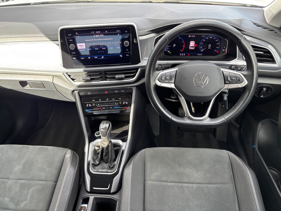 2023 Volkswagen T-Roc - image 22