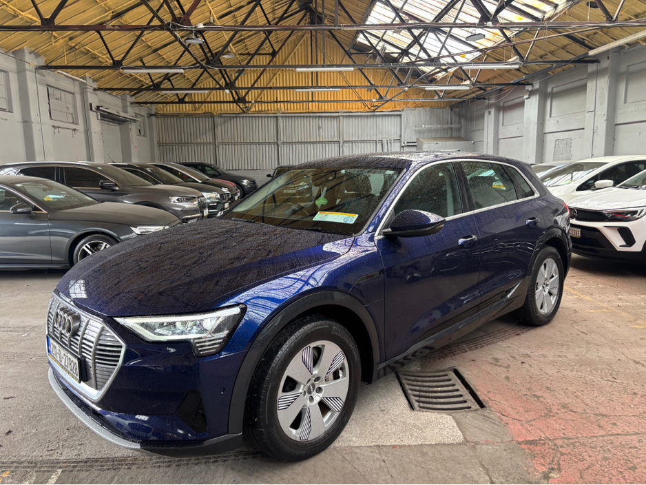 2021 Audi e-tron - image 11