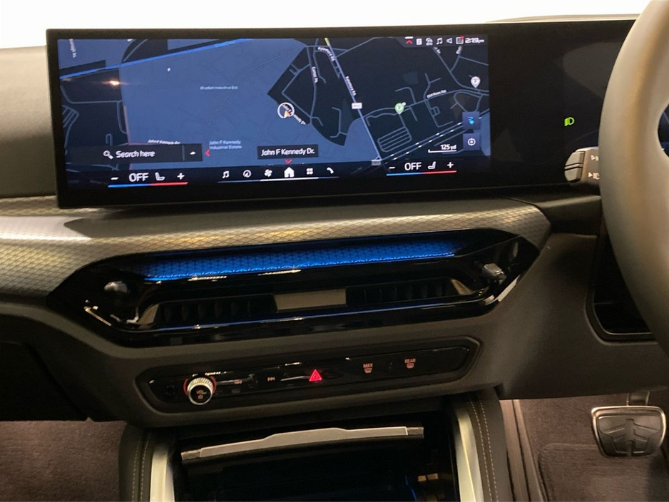 2025 BMW i4 - image 8