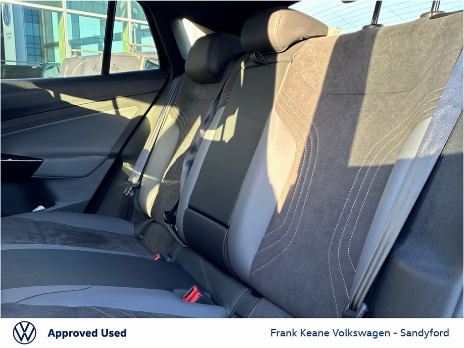 2025 Volkswagen ID.5 - image 7