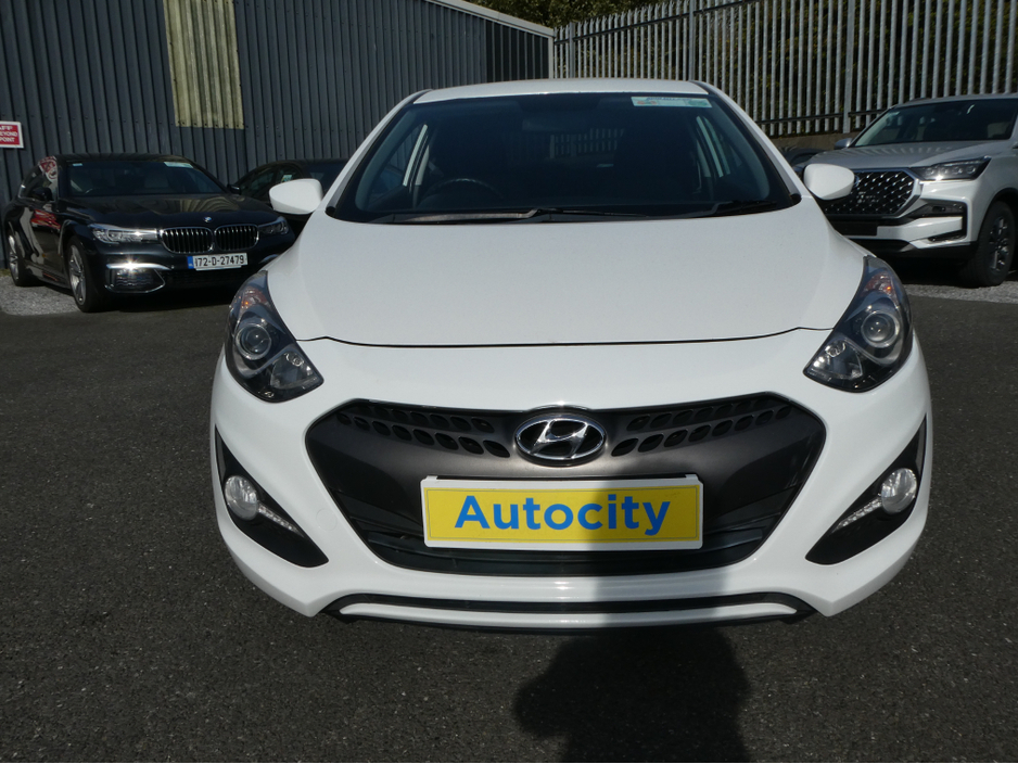 2015 Hyundai i30 DOE 07/26 €5,900