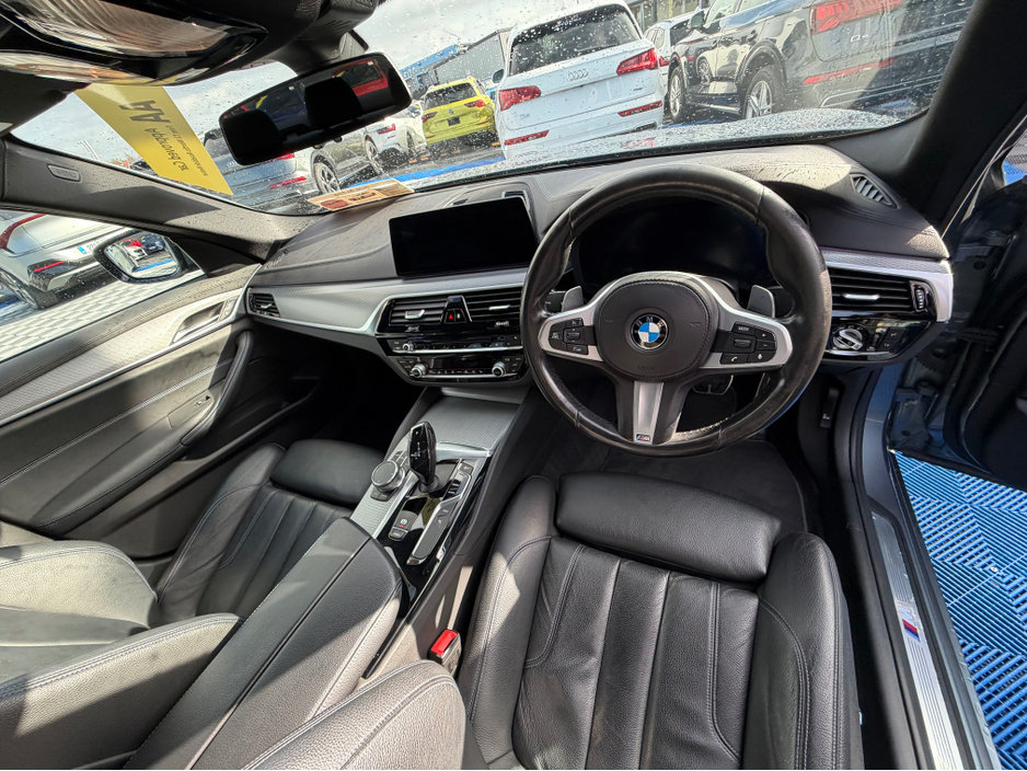 2018 BMW 5 Series - image 16