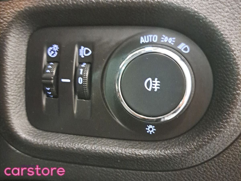 2020 Opel Astra - image 18