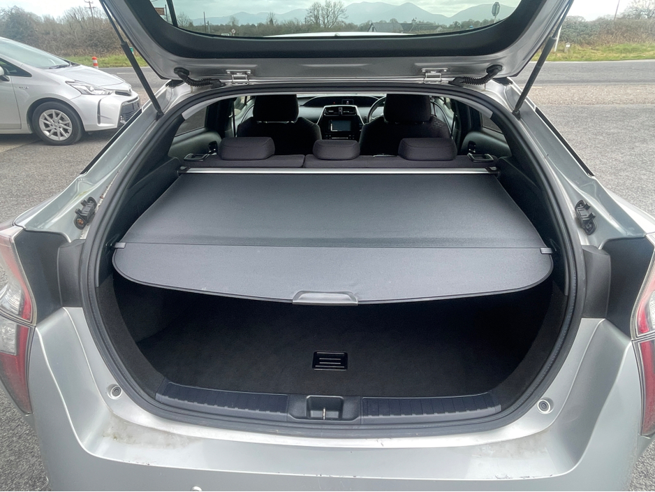 2016 Toyota Prius - image 11