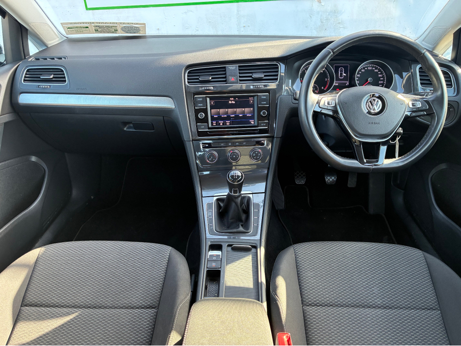 2019 Volkswagen Golf - image 16