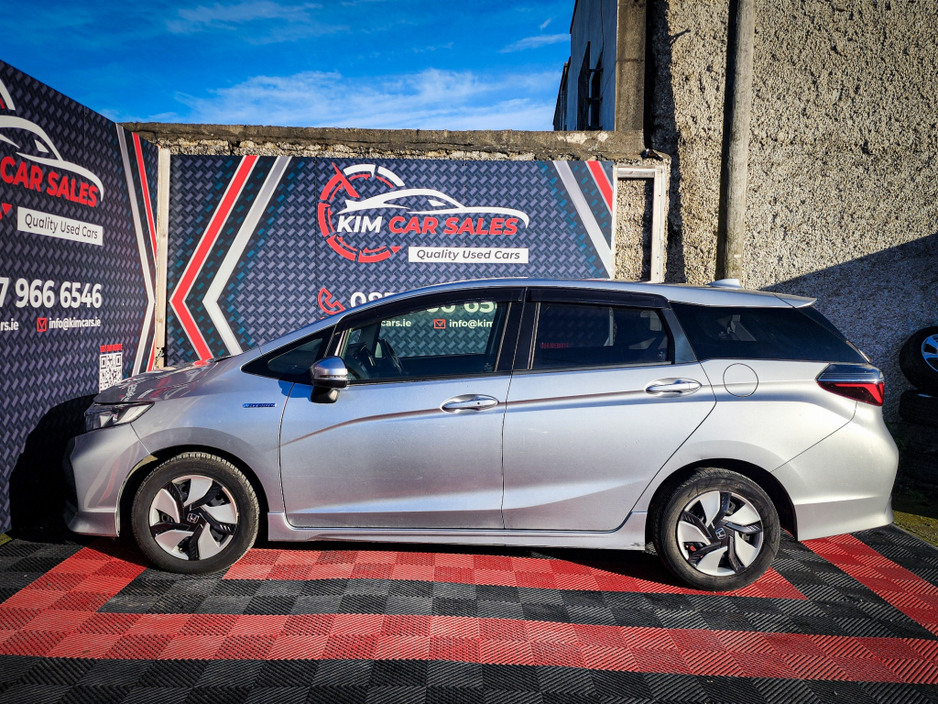 2019 Honda Shuttle Hybrid 5 seater €13,950
