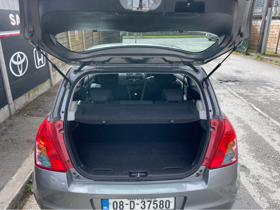 2008 Suzuki Swift - image 5