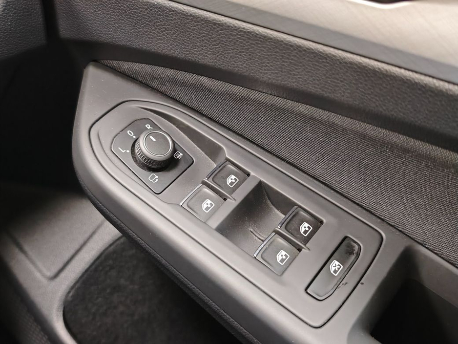 2022 Volkswagen Golf 1.0 ETSI ACTIVE Automatic, Reversing camera €24,995