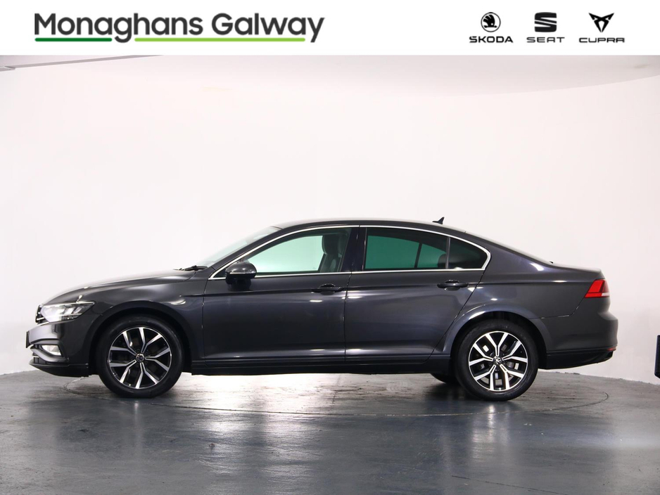 2020 Volkswagen Passat - image 7