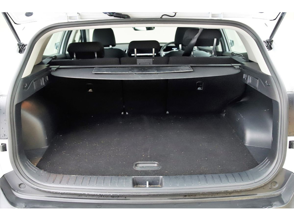 2025 Kia Sportage - image 24